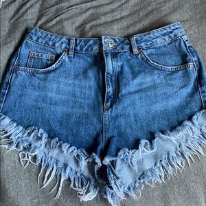 Top shop Jean shorts!! Only worn once!